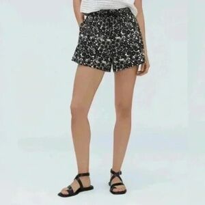 Everlane Organic Cotton Seersucker Boxer Shorts – Black & White Floral – Size S